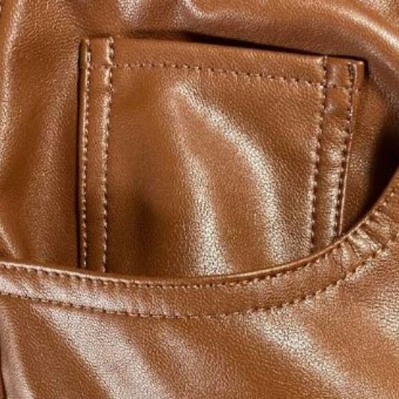 Abercrombie & Fitch 90s Straight Ultra High Rise Vegan Leather Pants  2LUS  EUC - Picture 2 of 8